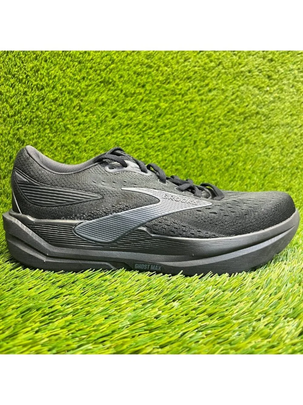 Brooks Ghost Max 3 Mens Size 9.5EE Black Athletic Running Walking Shoes Sneakers